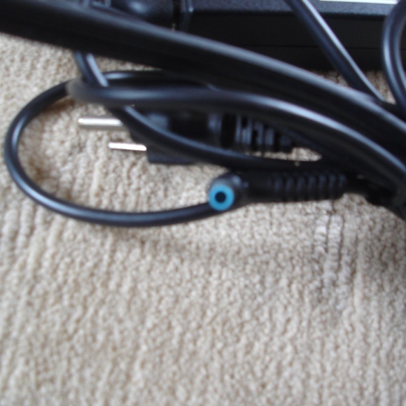 HP Laptop AC Adapter Power Supply HSTNN-LA40 Blue Tip 45W - Picture 2 of 3